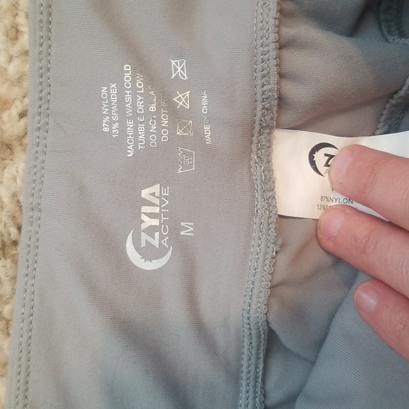 ZYIA Grey Ascend Jogger Brand New without tags - Picture 2 of 4